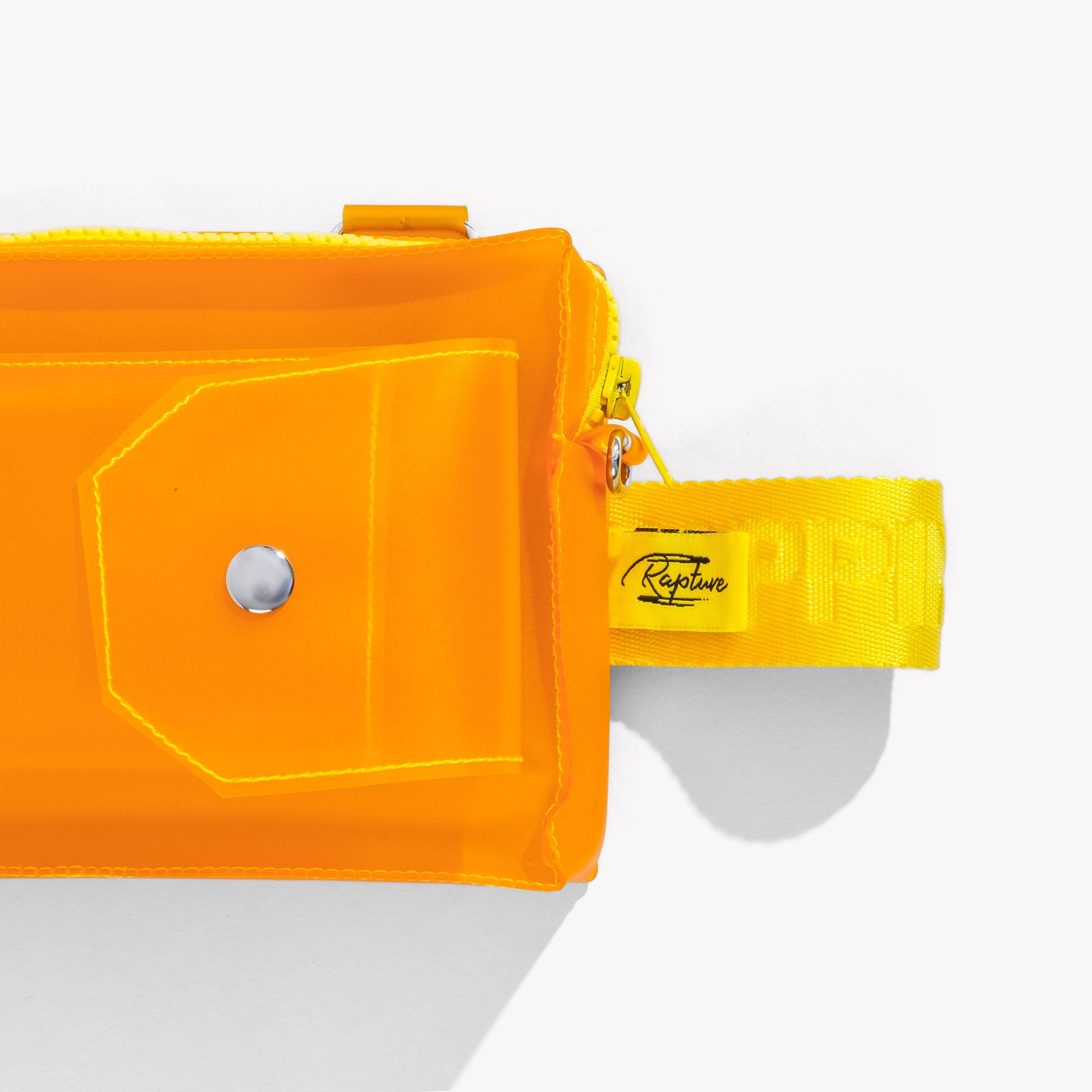 Vitamin.C MSNGR Bag